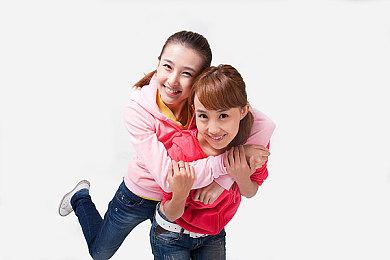 《亚瑟王：骑士传说》正式发售 上市宣传片公布